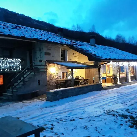 Ca Praudin Πανσιόν Vico Canavese