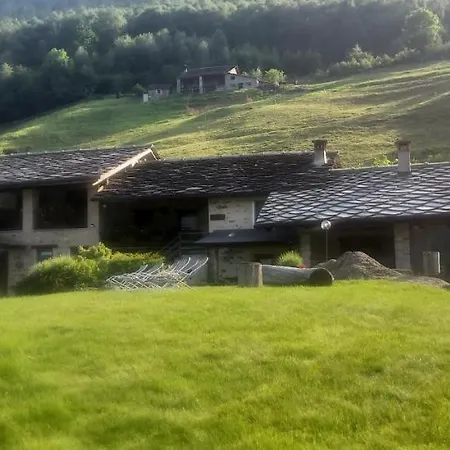 Ca Praudin 招待所 Vico Canavese